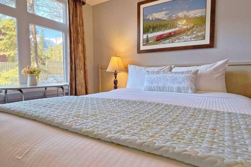 Windtower Lodge Queen Bed Suite-Ugparking&Walking2Dt Canmore Exterior foto